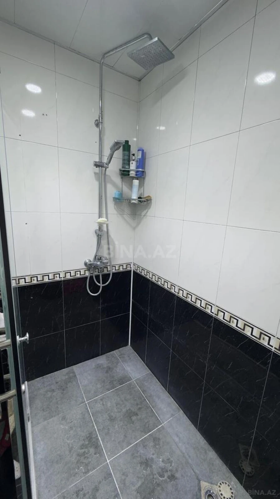 Satılır 5 otaqlı mənzil 191 m²