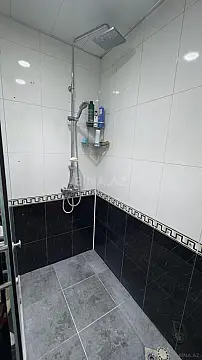 Satılır 5 otaqlı mənzil 191 m²