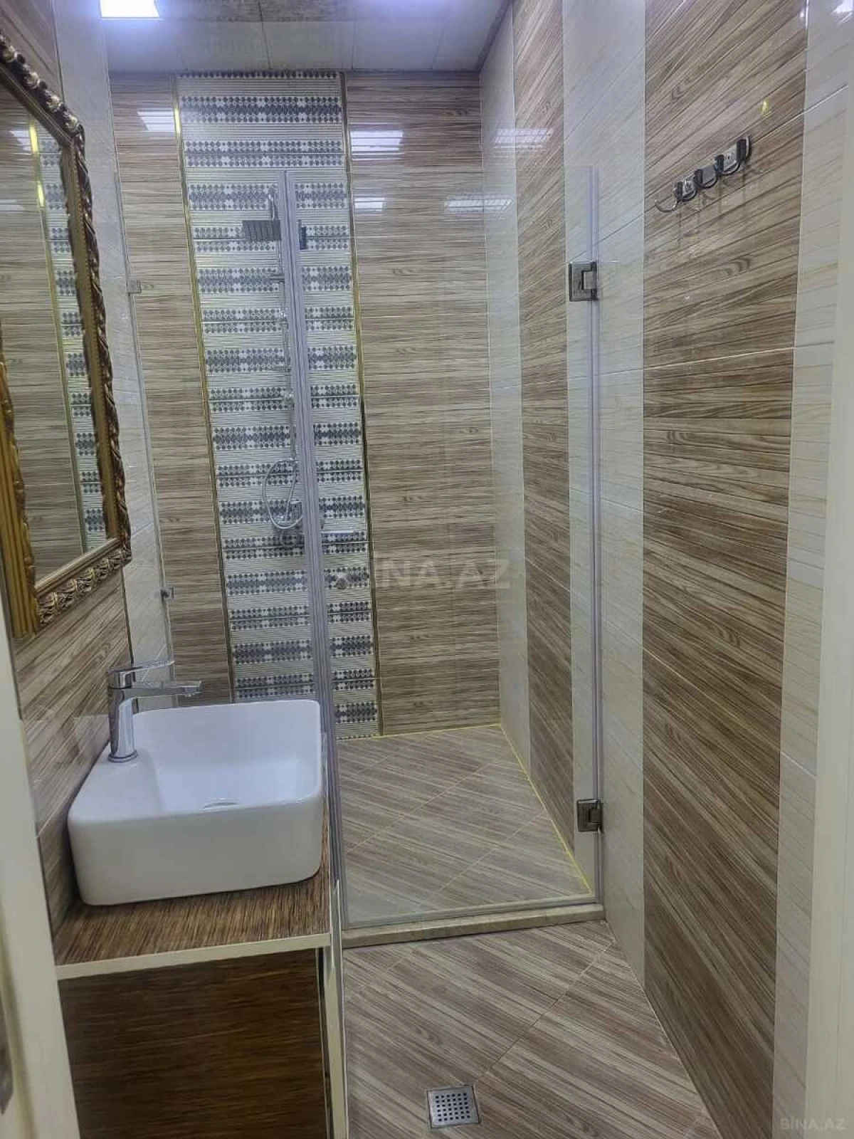 Satılır 3 otaqlı mənzil 97 m²