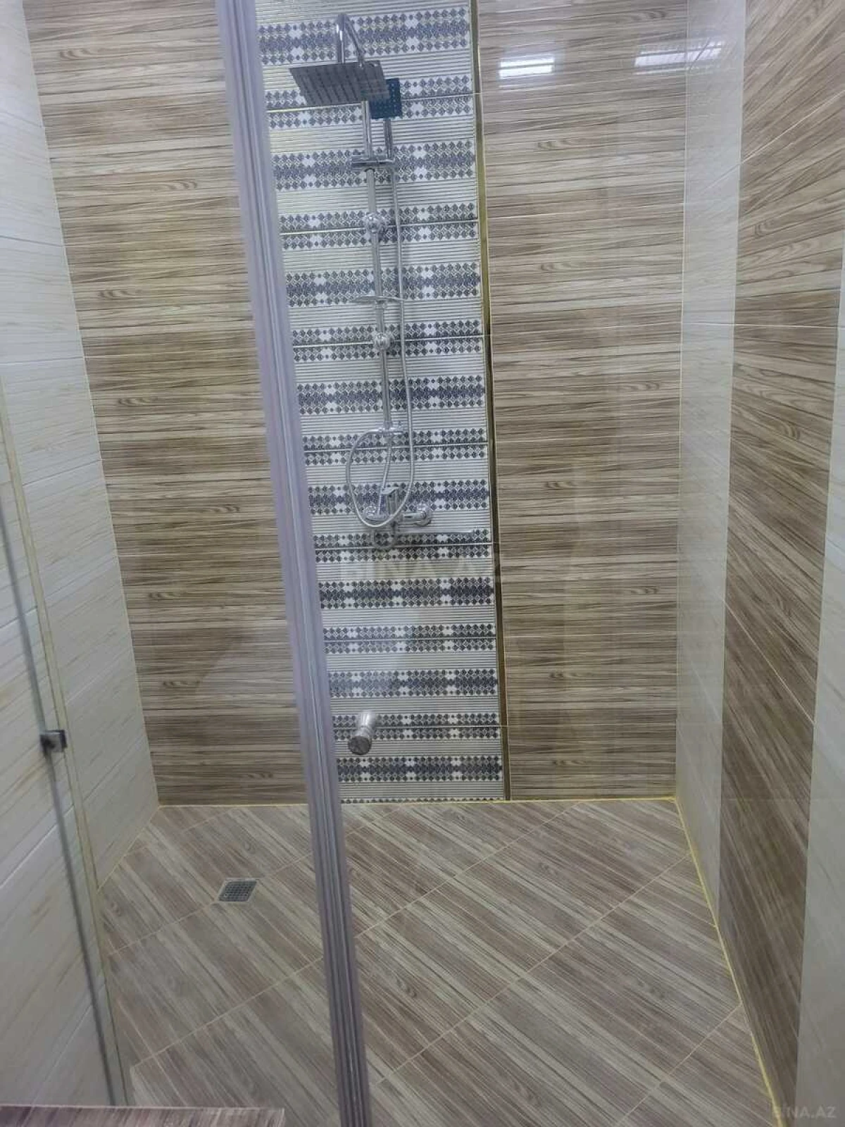 Satılır 3 otaqlı mənzil 97 m²