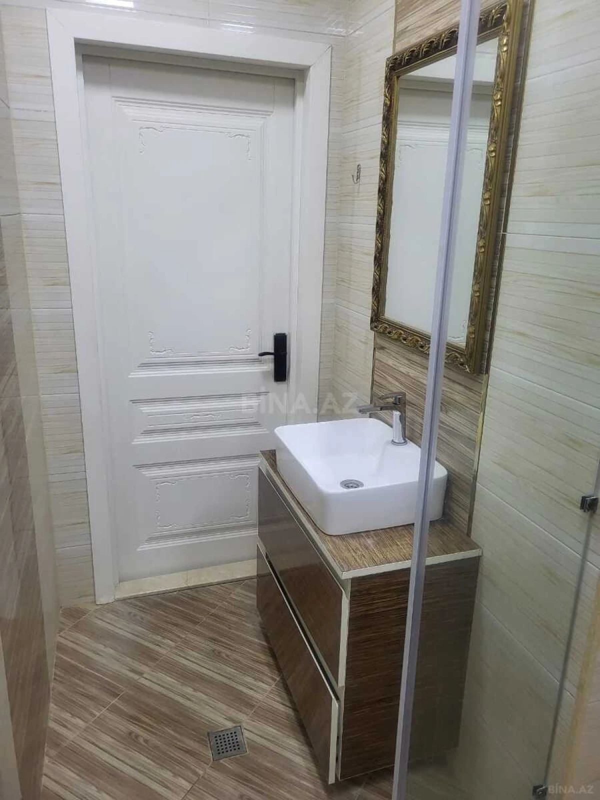 Satılır 3 otaqlı mənzil 97 m²