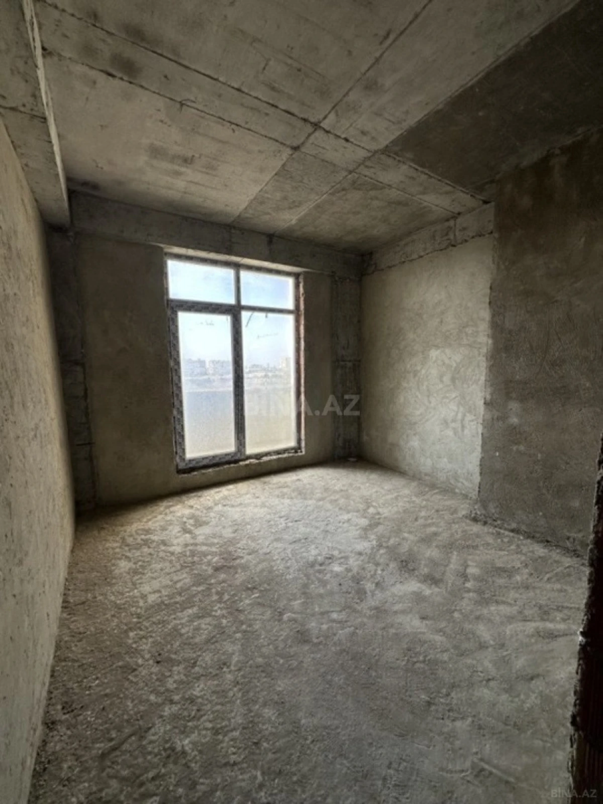 Satılır 2 otaqlı mənzil 73 m²