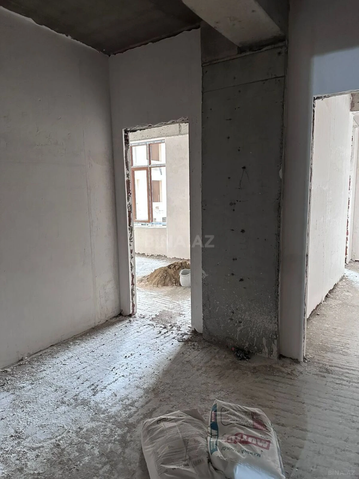 Satılır 3 otaqlı mənzil 106 m²