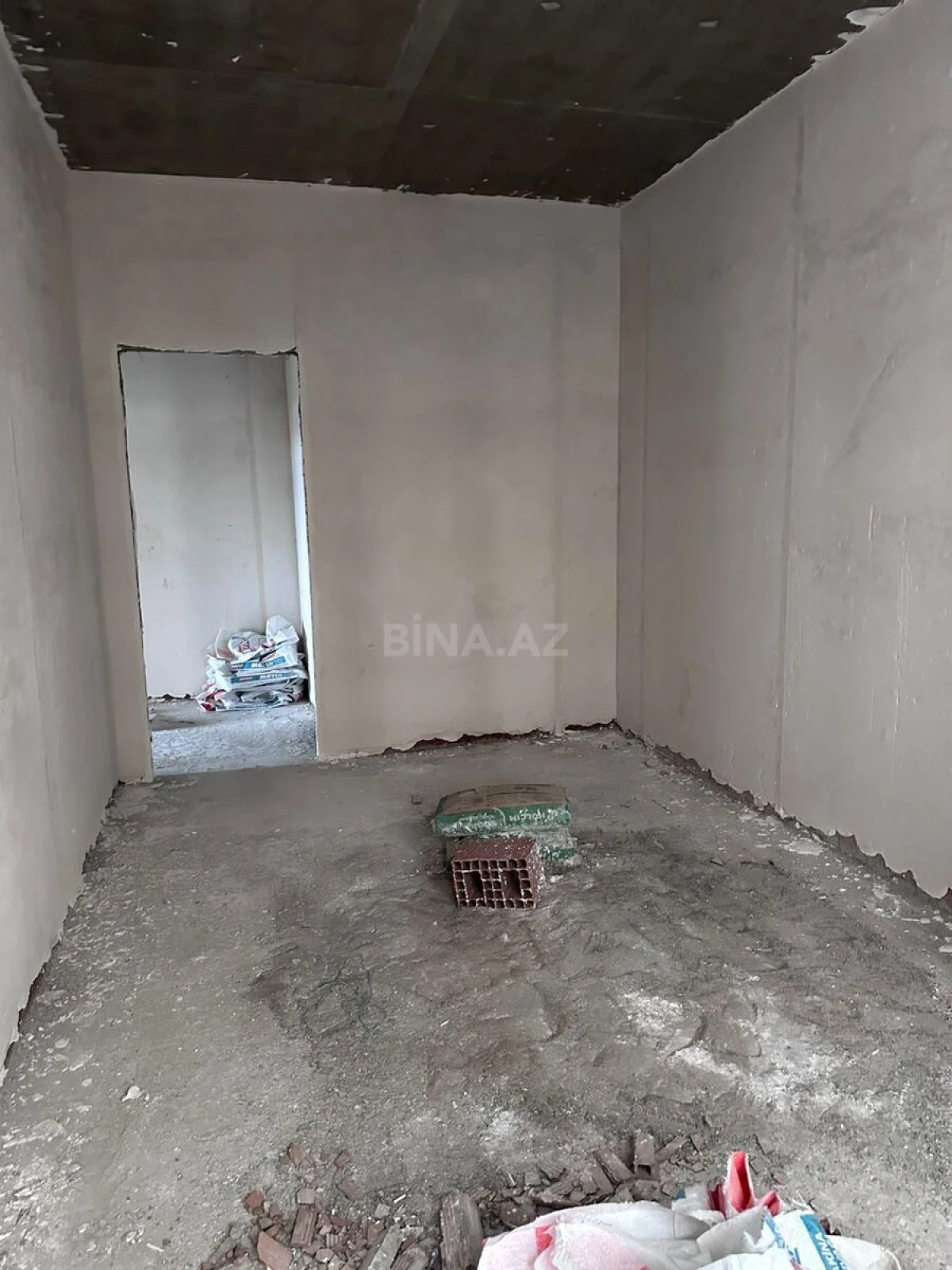 Satılır 3 otaqlı mənzil 106 m²