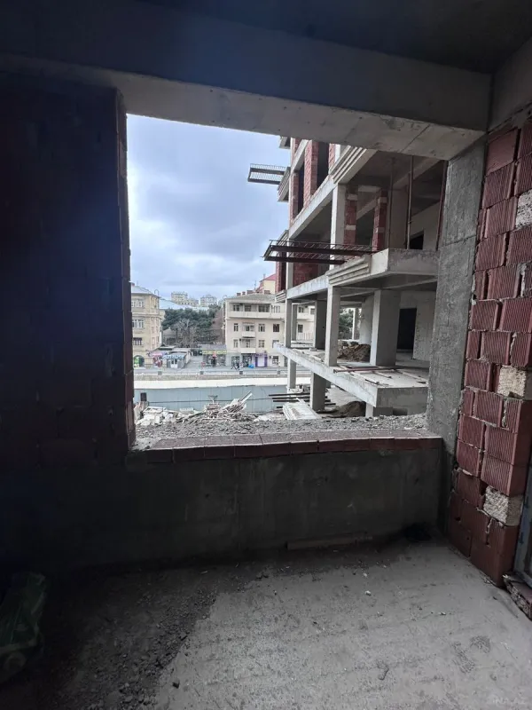 Satılır 3 otaqlı mənzil 106 m²