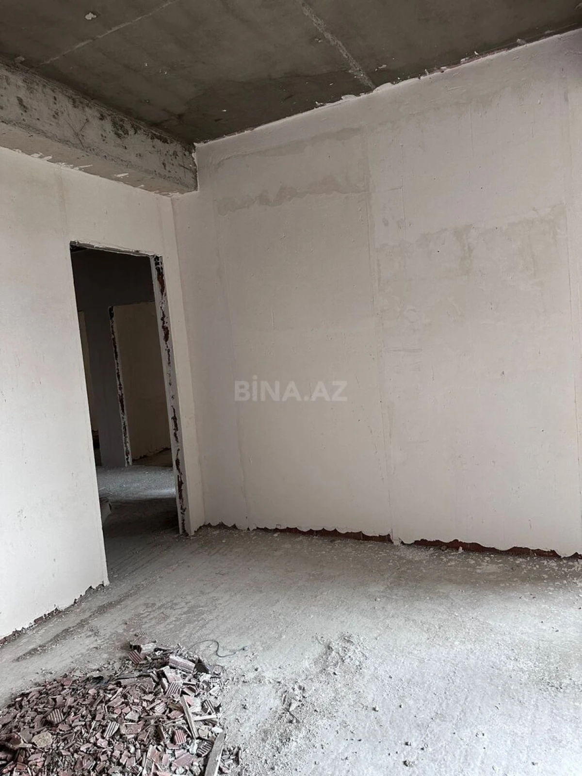 Satılır 3 otaqlı mənzil 106 m²