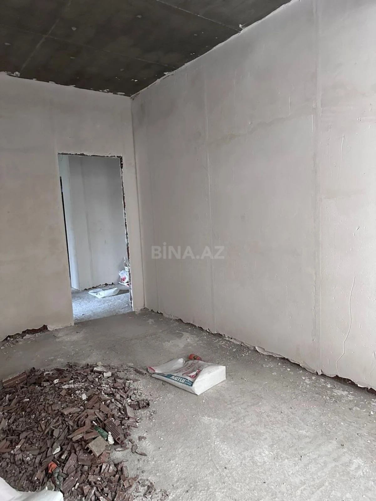 Satılır 3 otaqlı mənzil 106 m²