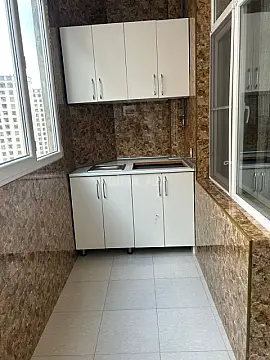 Satılır 4 otaqlı mənzil 136 m²