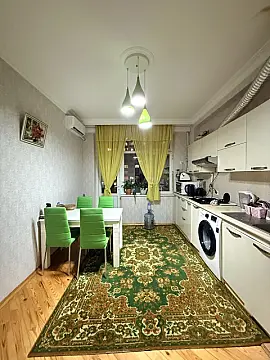 Satılır 3 otaqlı mənzil 110 m²