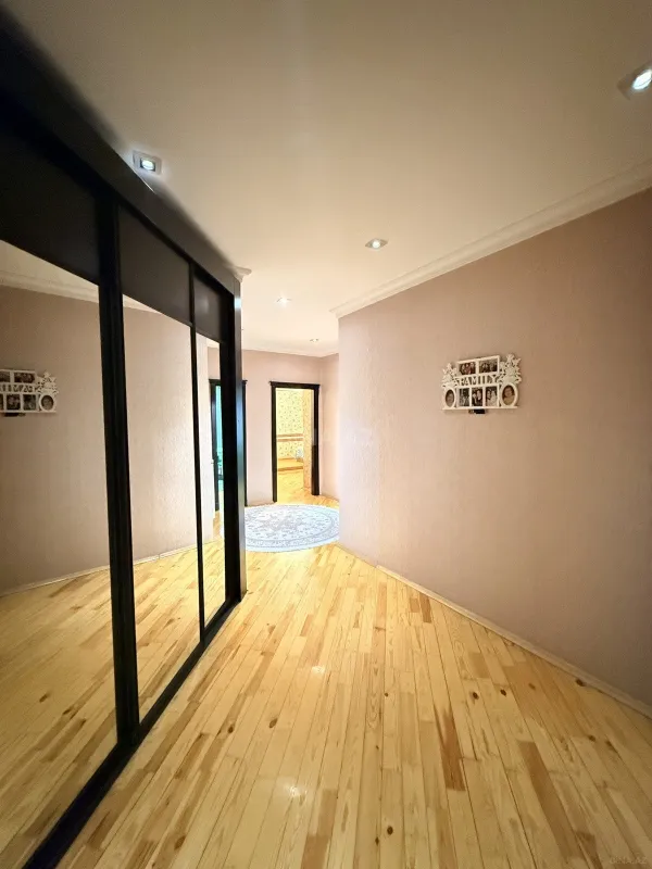 Satılır 3 otaqlı mənzil 110 m²