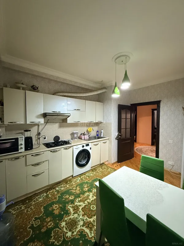 Satılır 3 otaqlı mənzil 110 m²