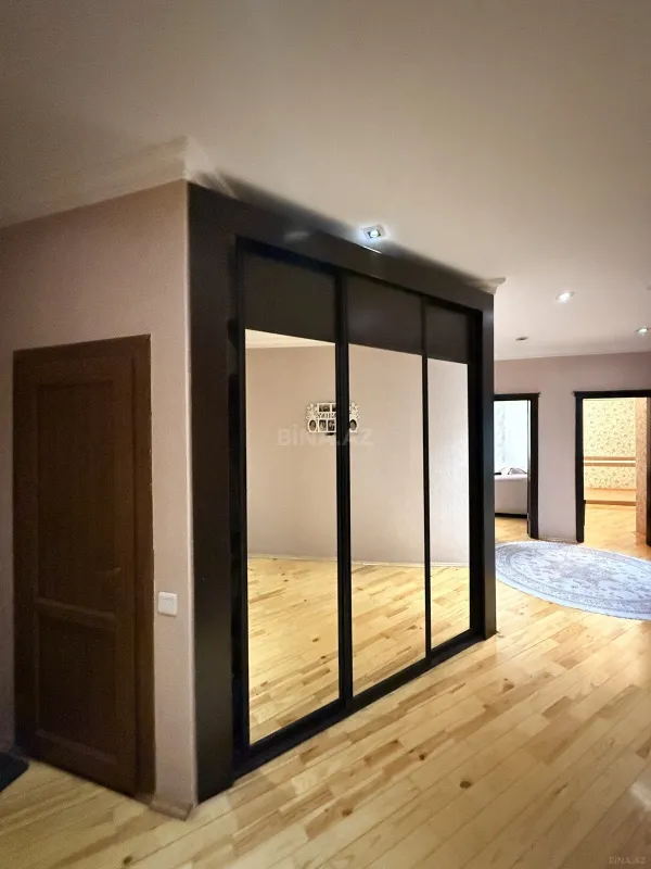 Satılır 3 otaqlı mənzil 110 m²