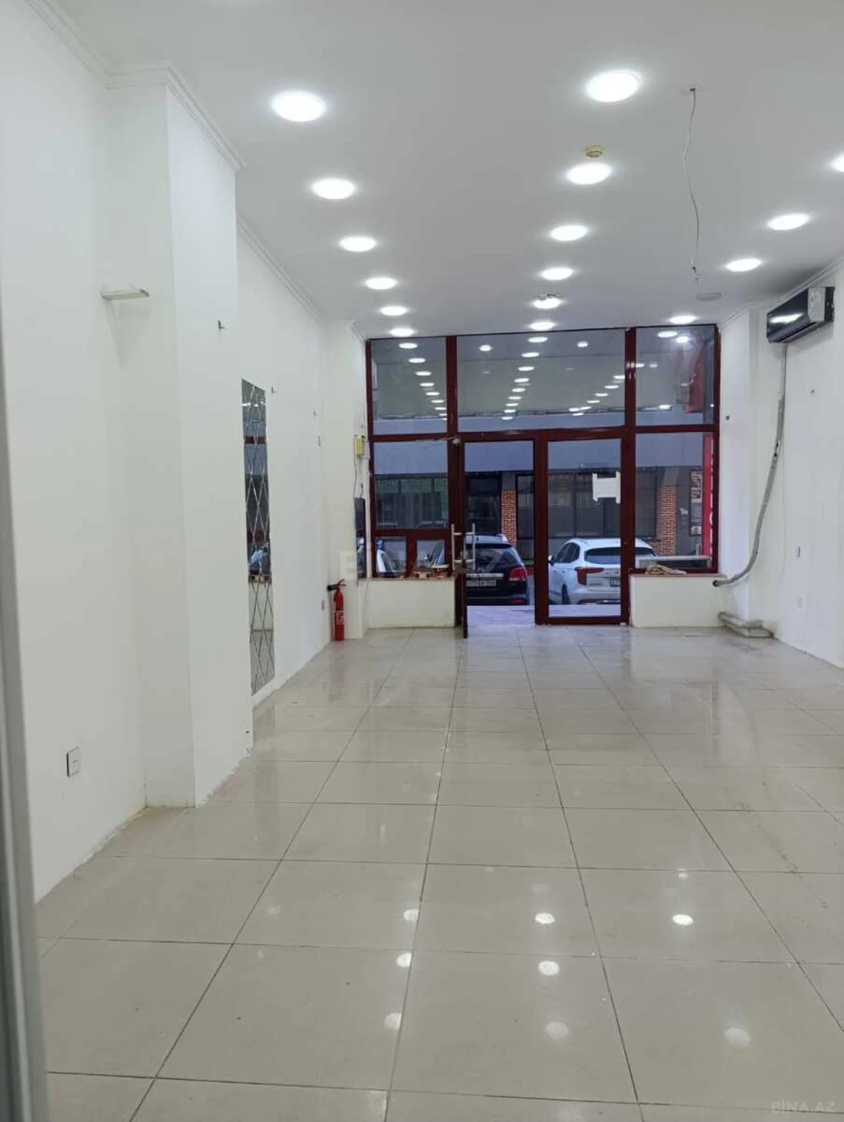 Kirayə verilir obyekt 65 m²