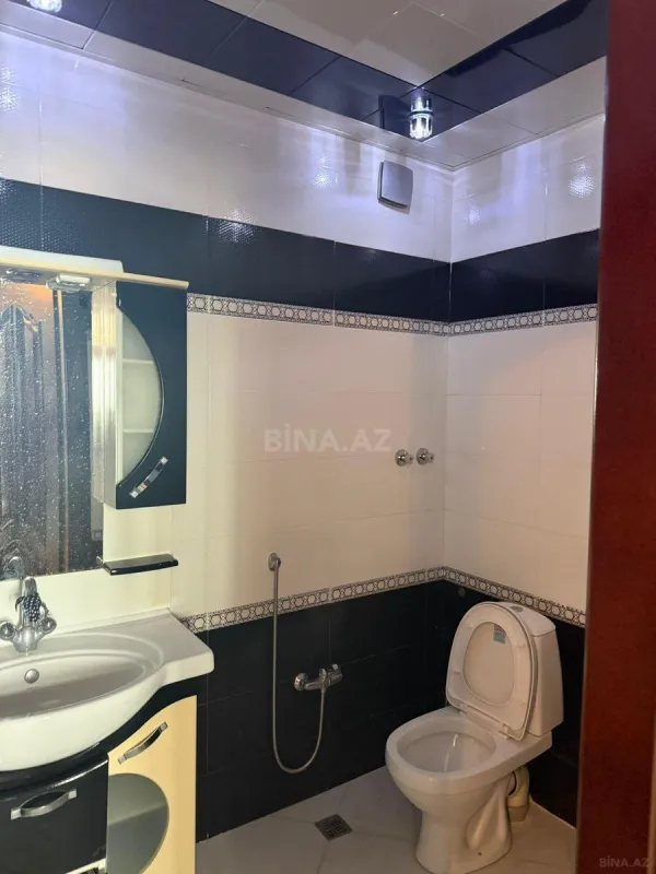Satılır 4 otaqlı mənzil 150 m²