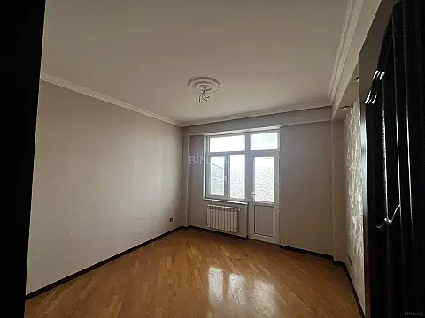 Satılır 4 otaqlı mənzil 150 m²