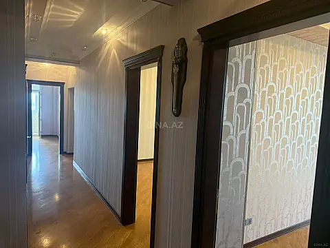 Satılır 4 otaqlı mənzil 150 m²
