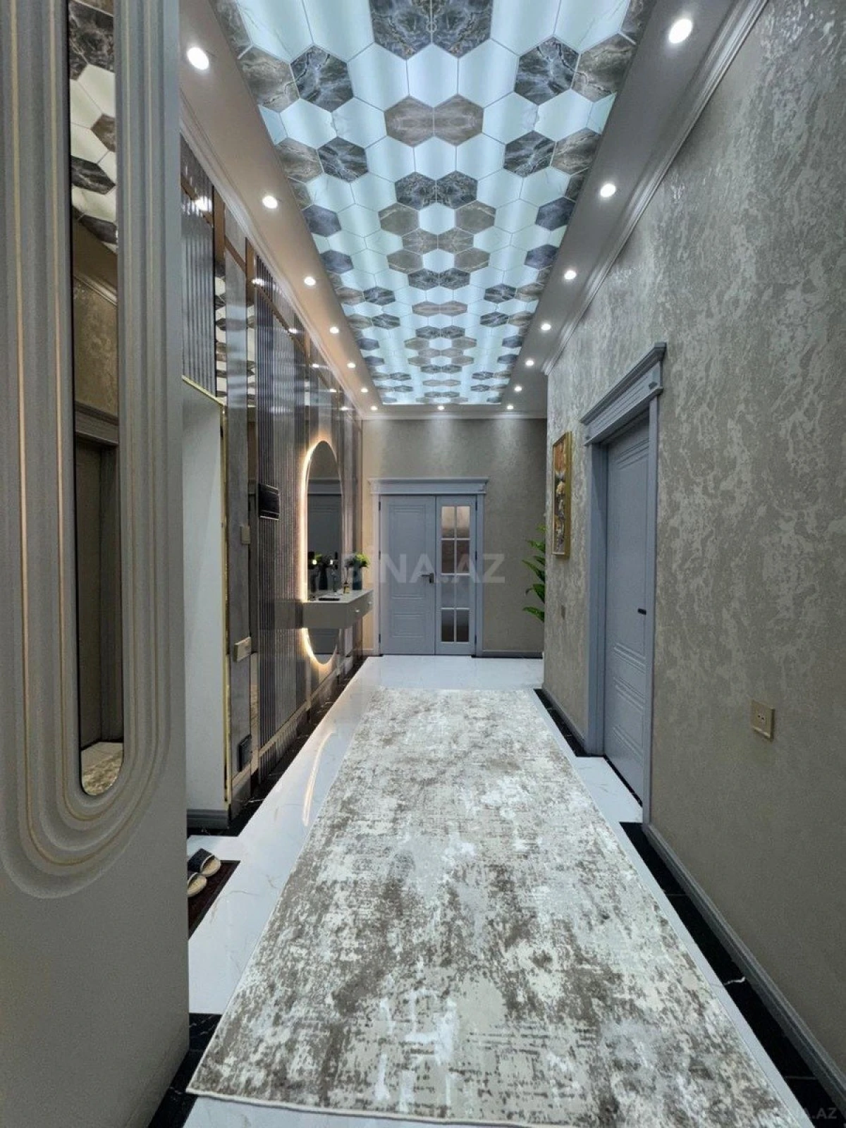 Satılır 3 otaqlı mənzil 106 m²