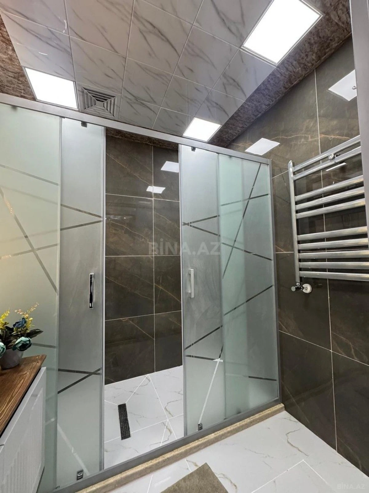 Satılır 3 otaqlı mənzil 106 m²