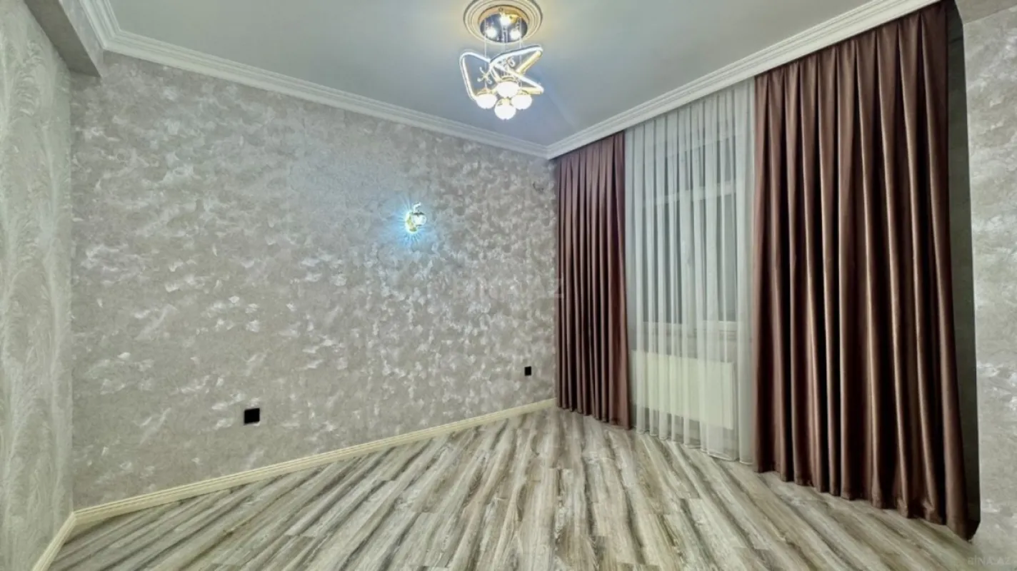 Satılır 3 otaqlı mənzil 98 m²