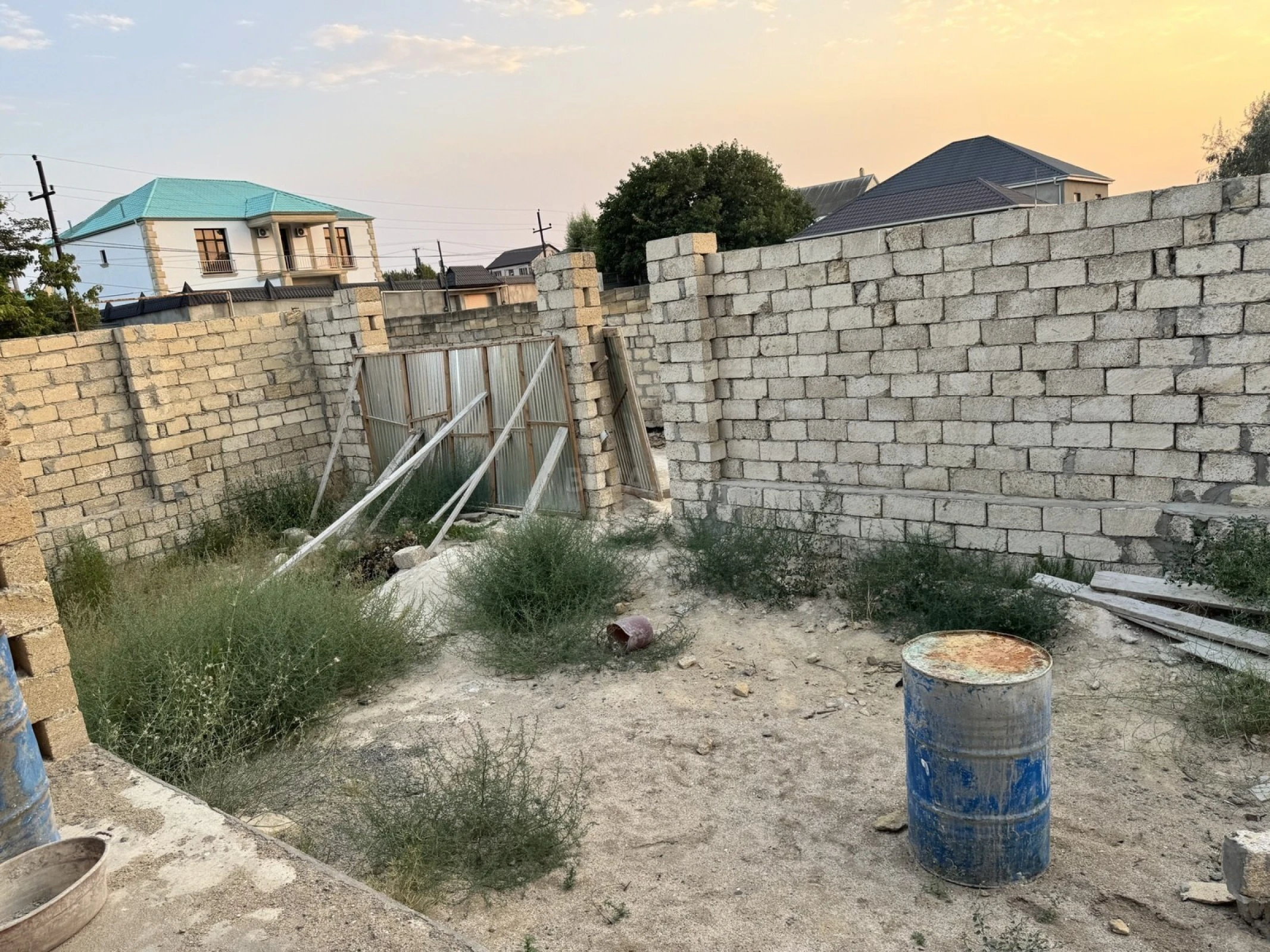 Satılır 5 otaqlı həyət evi 120 m²