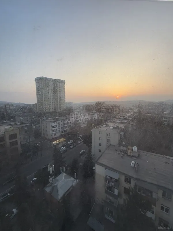 Satılır 4 otaqlı mənzil 200 m²