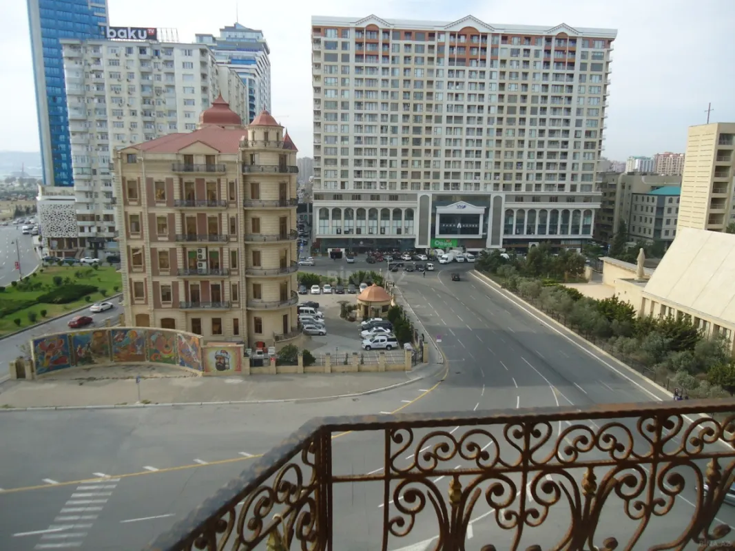 Kirayə verilir obyekt 254 m²