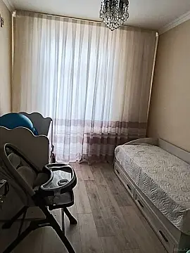 Satılır 4 otaqlı mənzil 150 m²