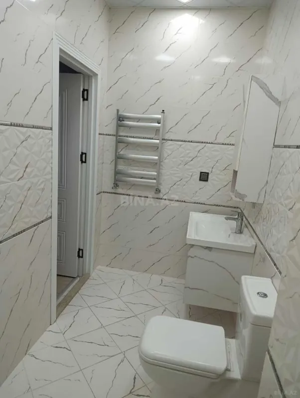 Satılır 4 otaqlı mənzil 150 m²