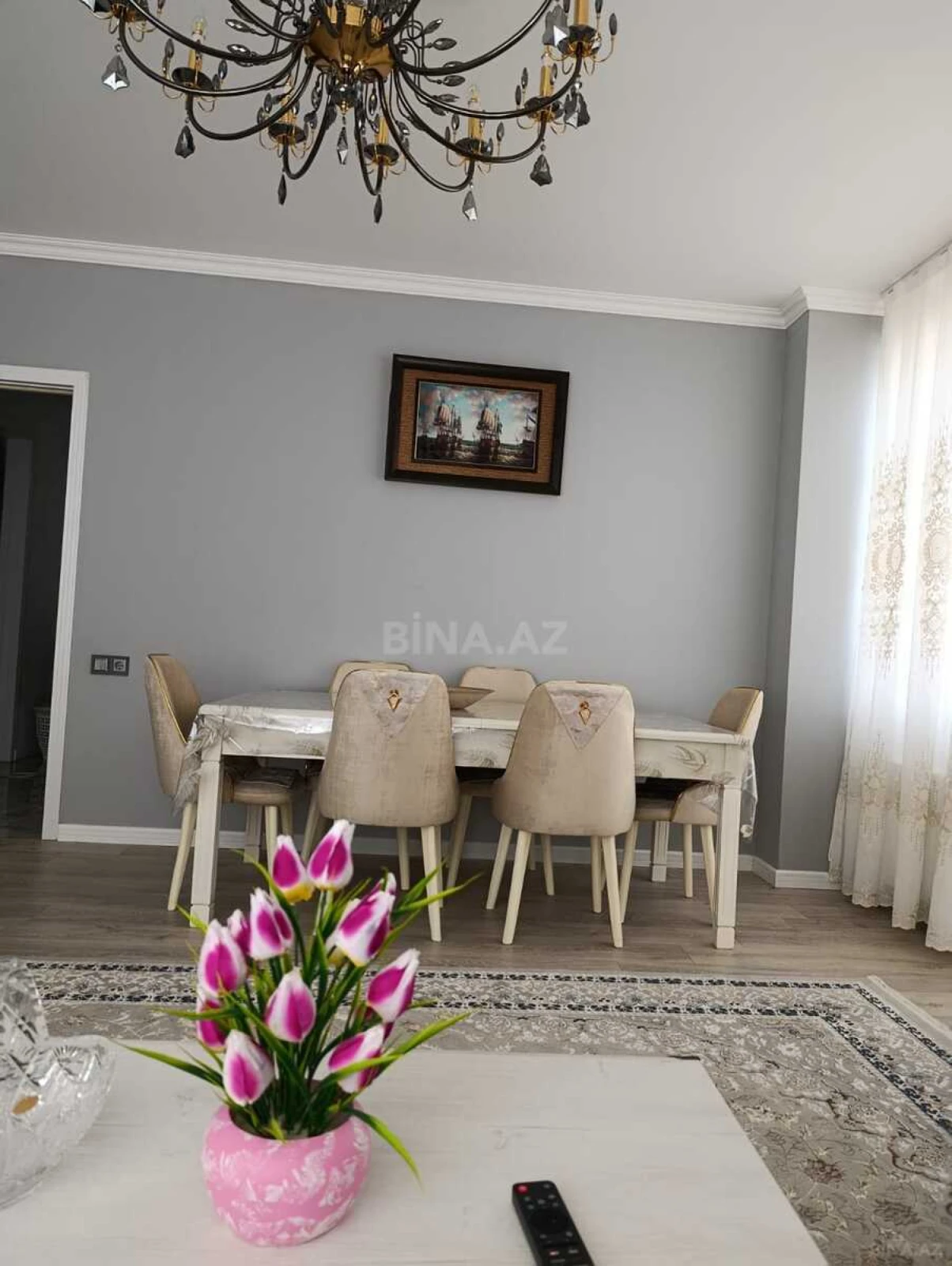 Satılır 4 otaqlı mənzil 150 m²