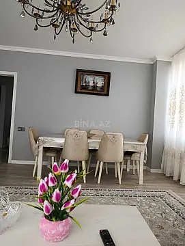 Satılır 4 otaqlı mənzil 150 m²