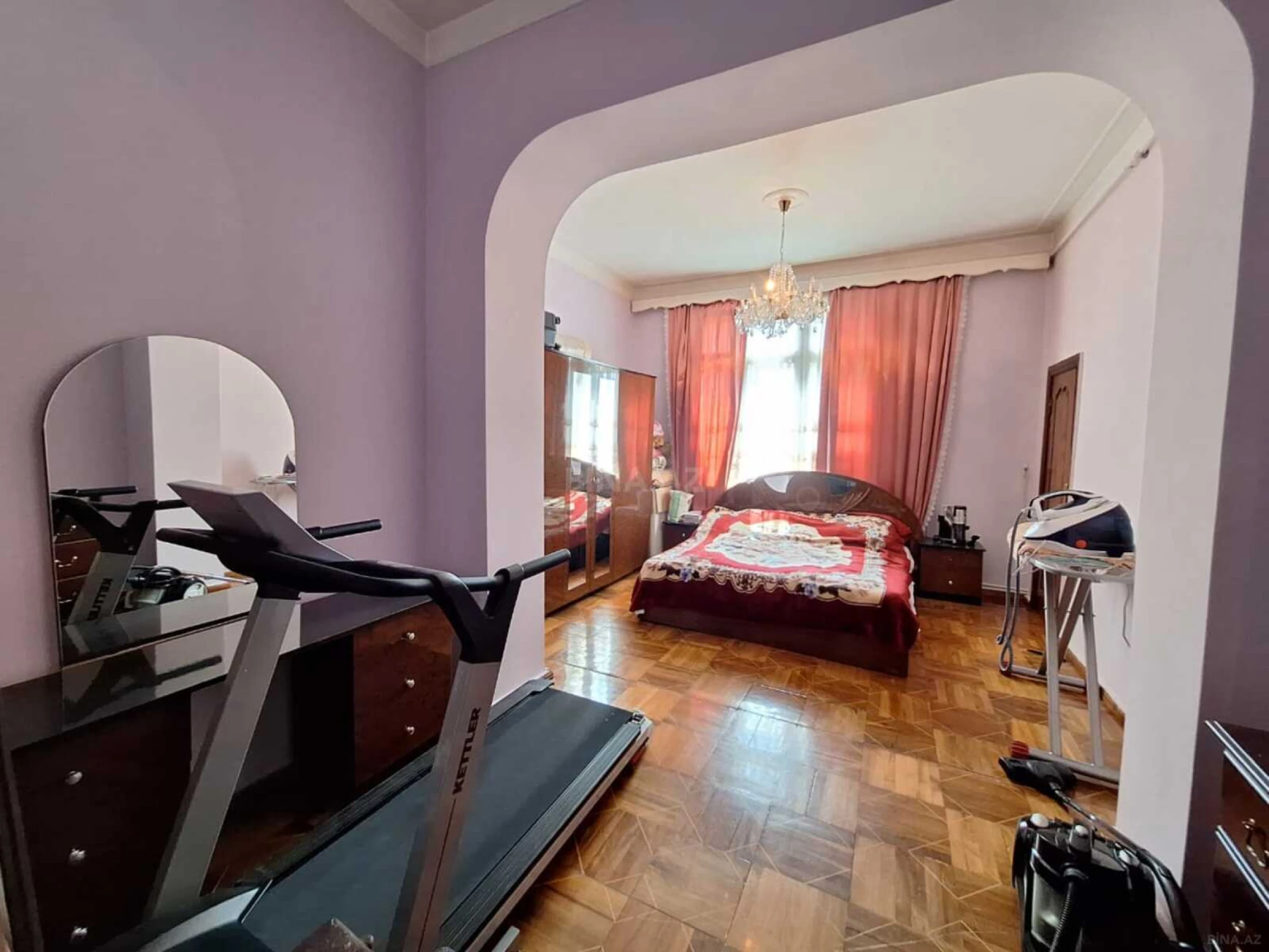 Satılır 4 otaqlı mənzil 200 m²