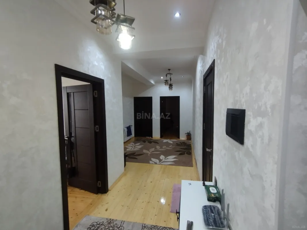 Satılır 3 otaqlı mənzil 107 m²