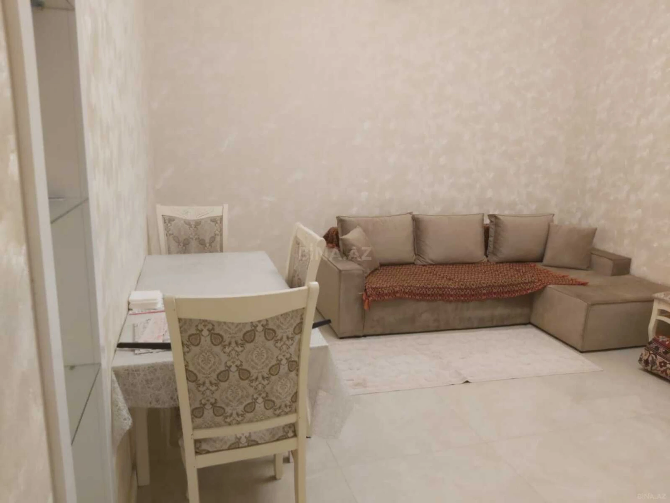 Kirayə verilir 2 otaqlı mənzil 45 m²