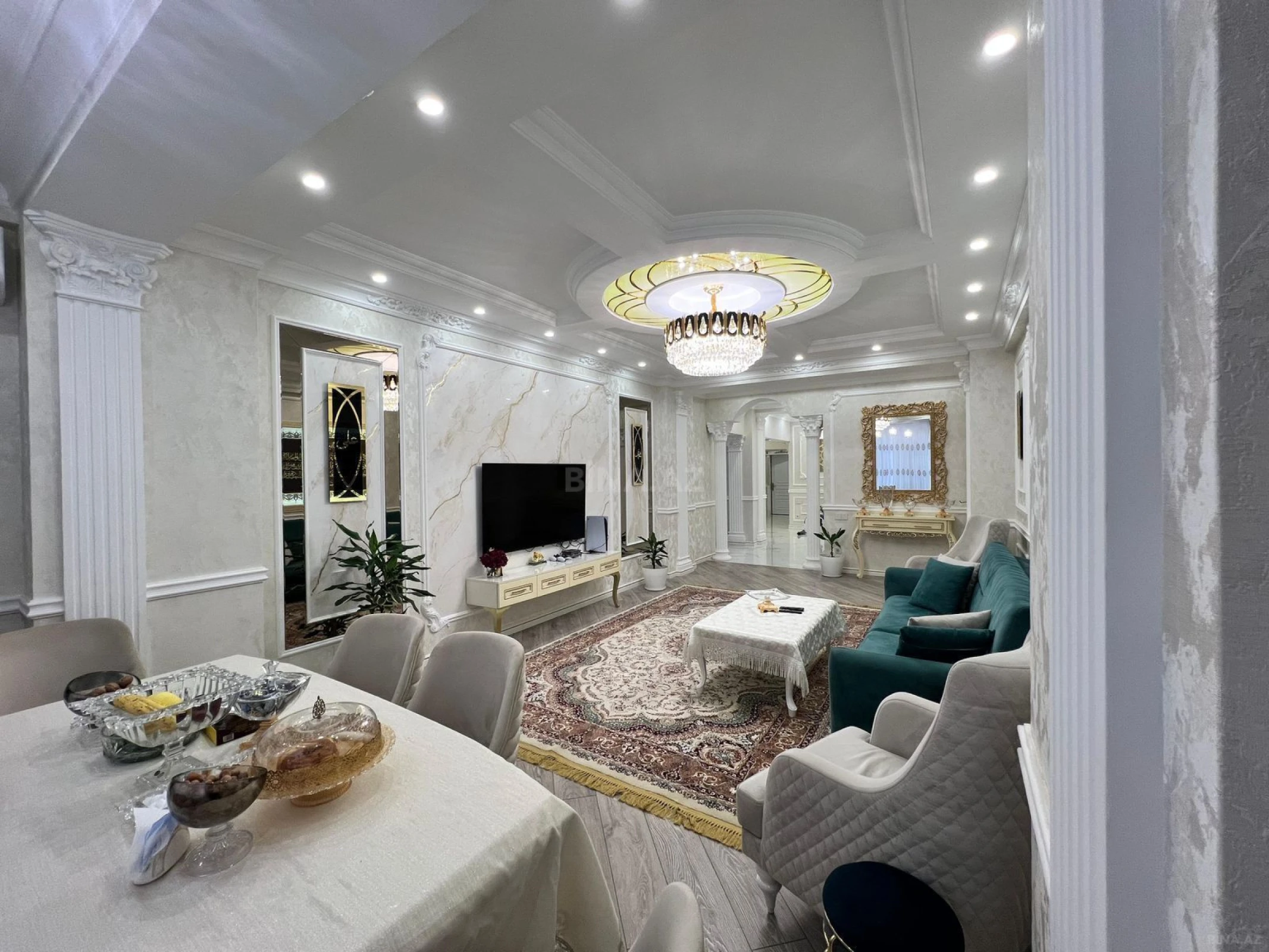 Kirayə verilir 4 otaqlı mənzil 200 m²