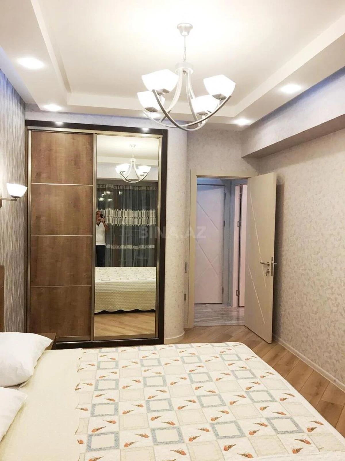 Satılır 2 otaqlı mənzil 78 m²
