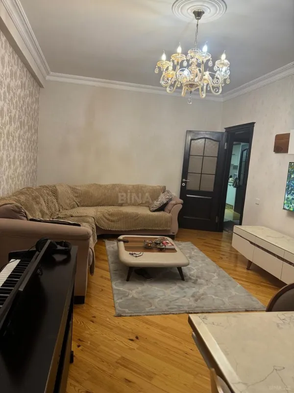 Satılır 3 otaqlı mənzil 110 m²