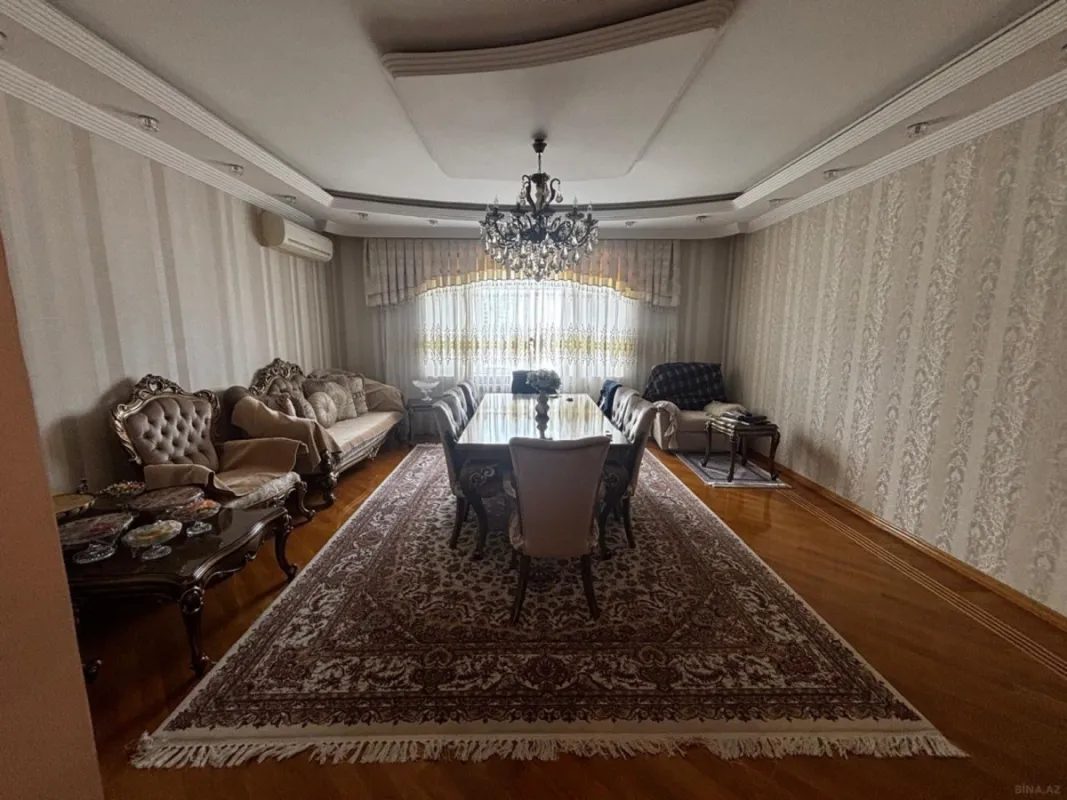 Satılır 3 otaqlı mənzil 137.1 m²