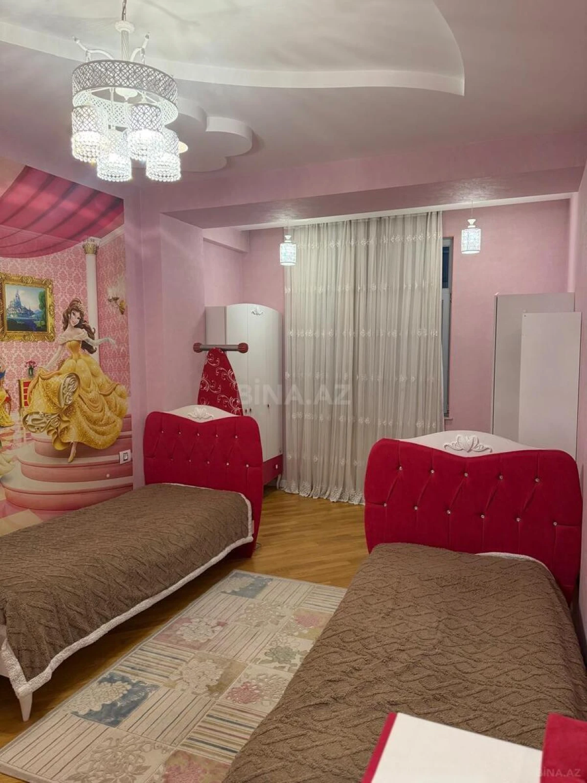 Kirayə verilir 3 otaqlı mənzil 145 m²