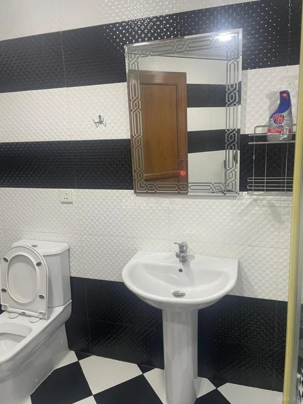 Satılır 2 otaqlı mənzil 95 m²