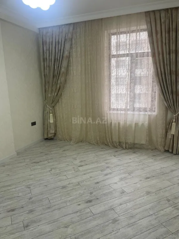 Satılır 2 otaqlı mənzil 95 m²