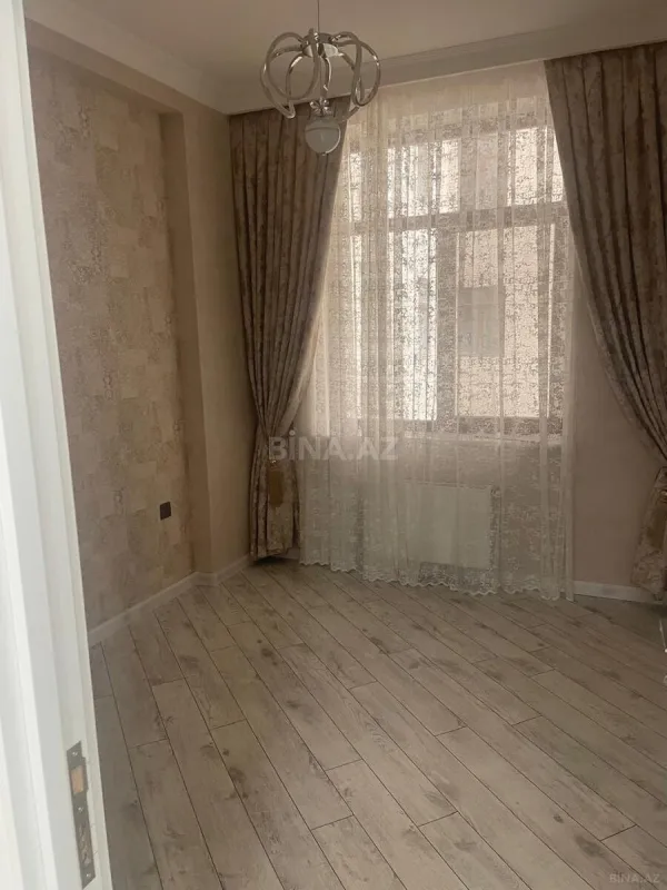 Satılır 2 otaqlı mənzil 95 m²