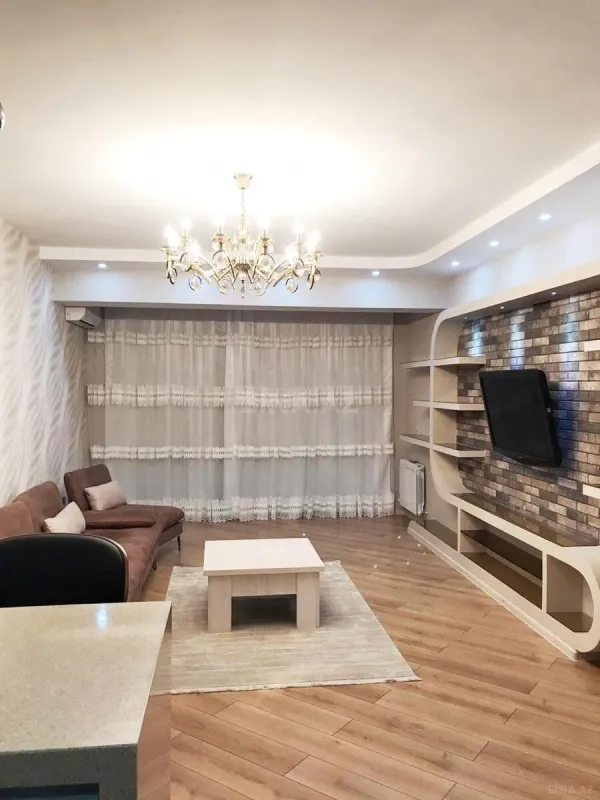 Satılır 2 otaqlı mənzil 78 m²