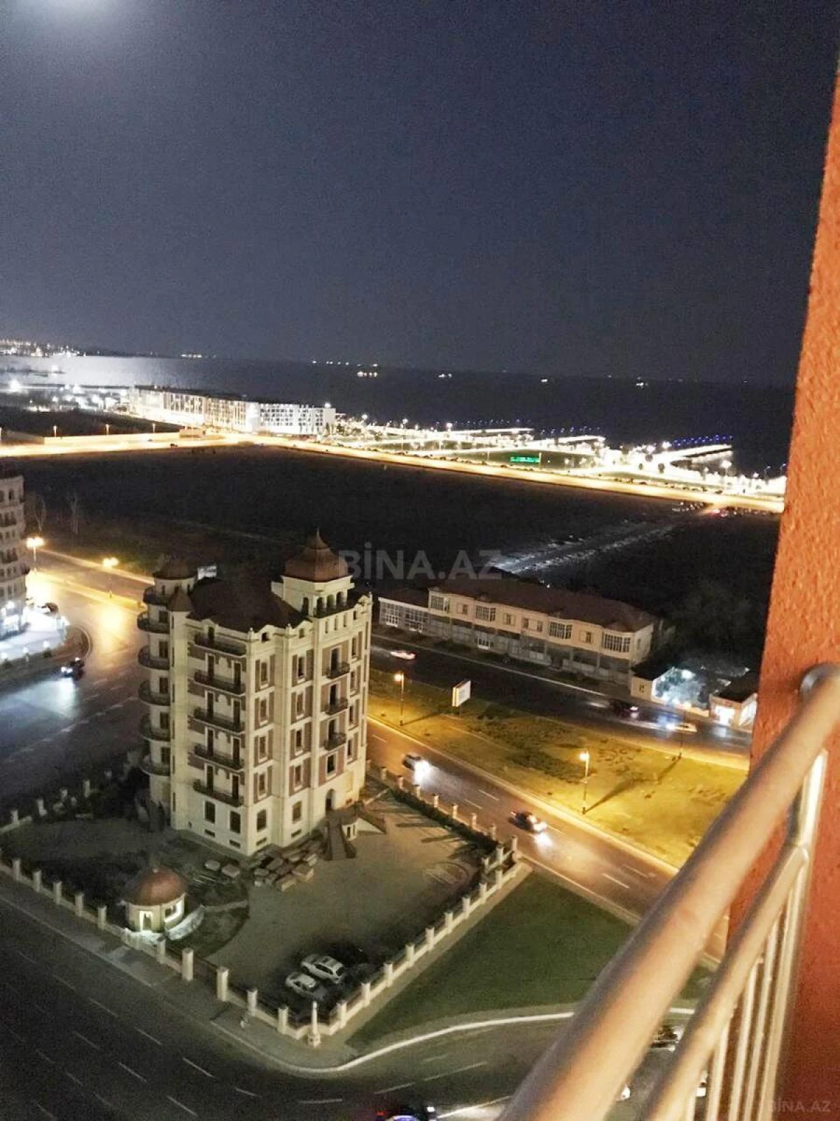 Satılır 2 otaqlı mənzil 78 m²