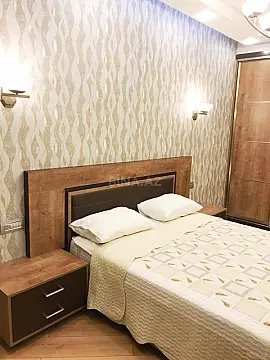 Satılır 2 otaqlı mənzil 78 m²