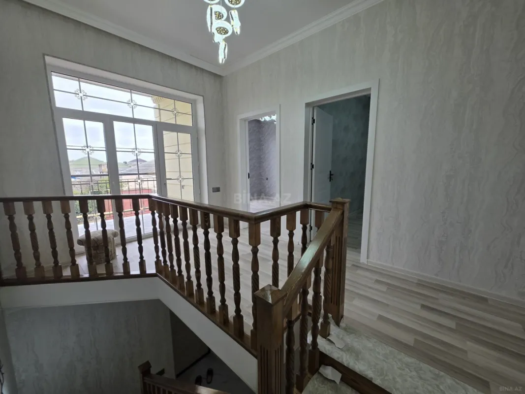 Satılır 6 otaqlı həyət evi 120 m²