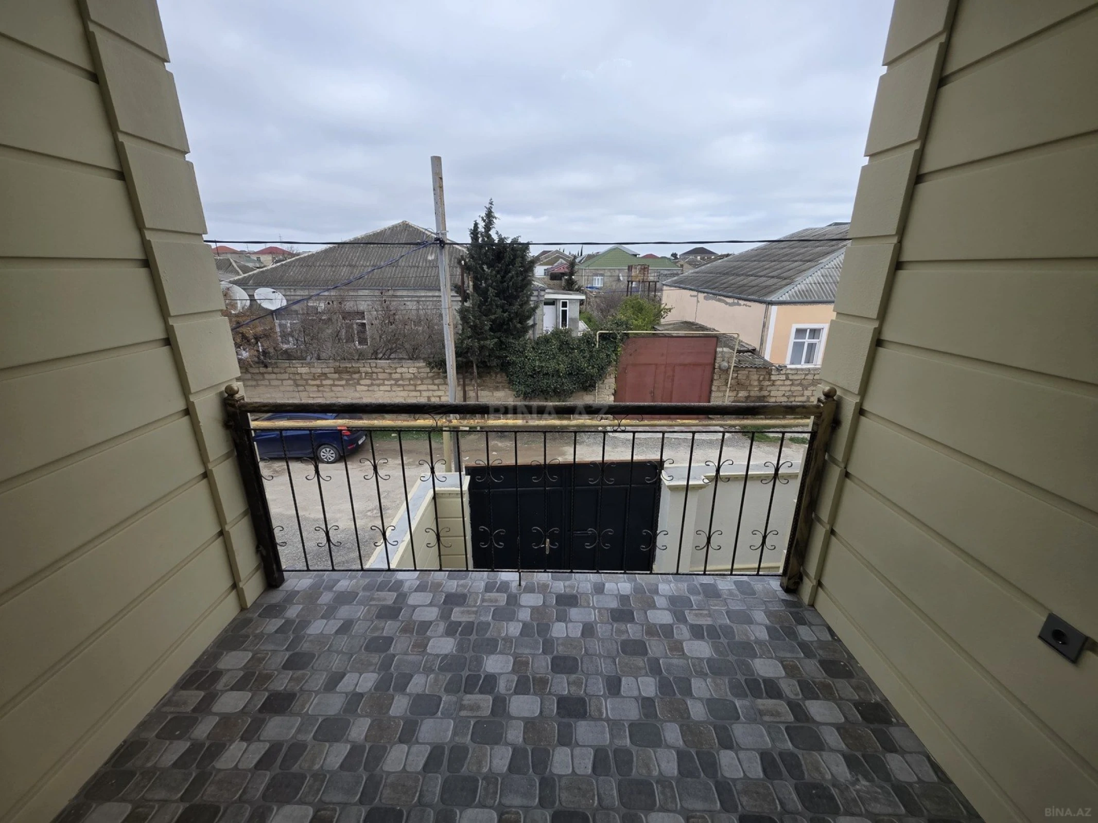 Satılır 6 otaqlı həyət evi 120 m²