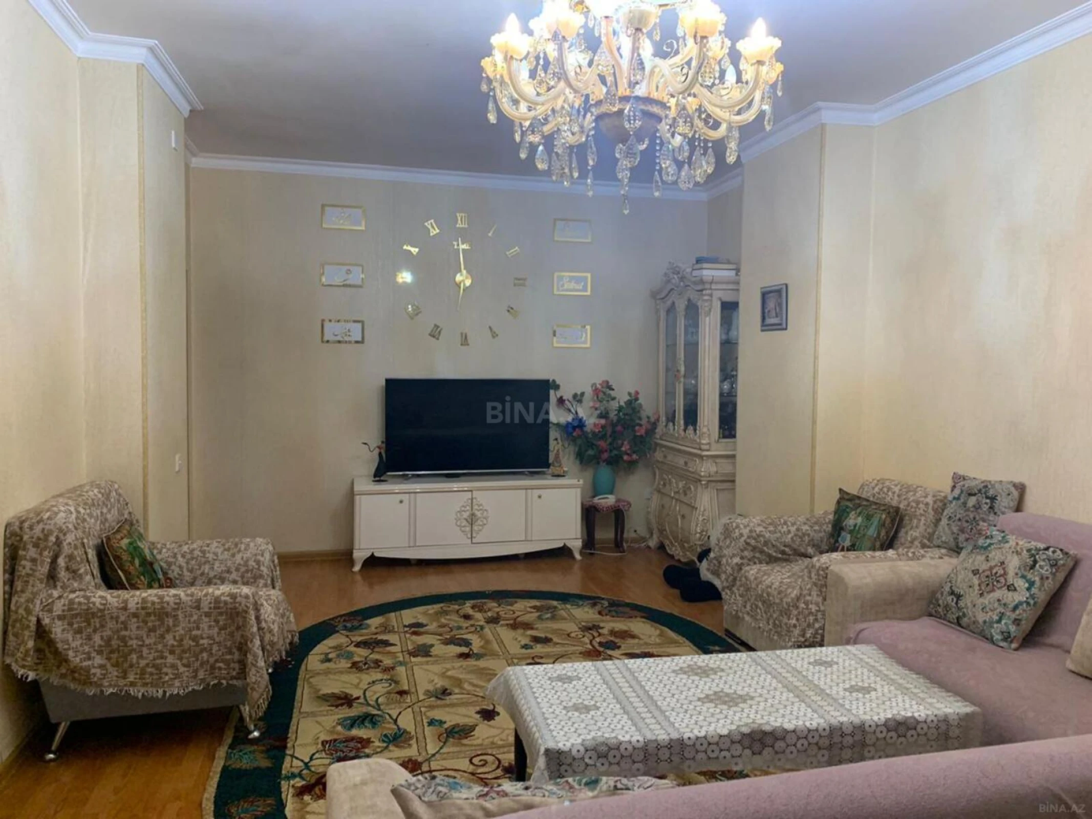 Kirayə verilir 2 otaqlı mənzil 80 m²