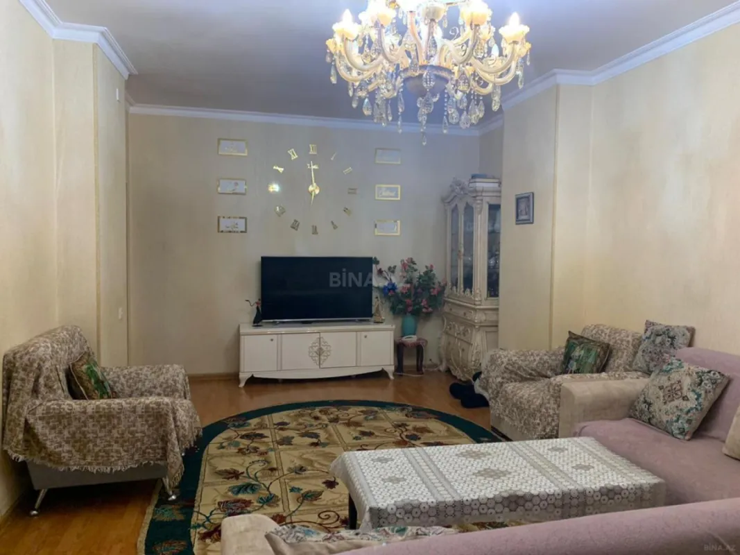 Kirayə verilir 2 otaqlı mənzil 80 m²