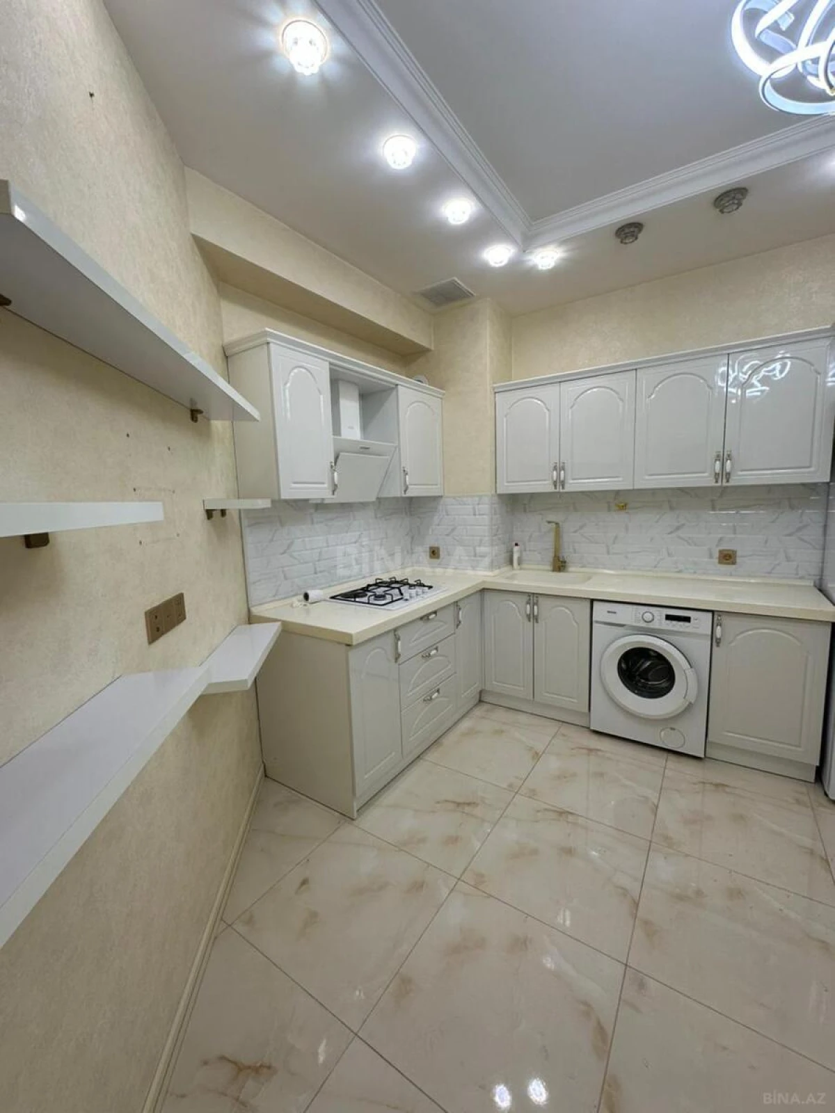 Satılır 2 otaqlı mənzil 71 m²