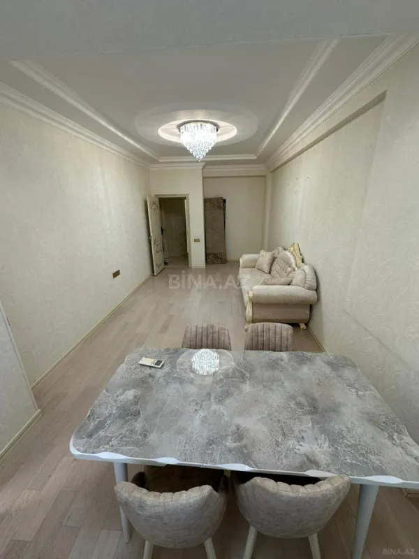 Satılır 2 otaqlı mənzil 71 m²